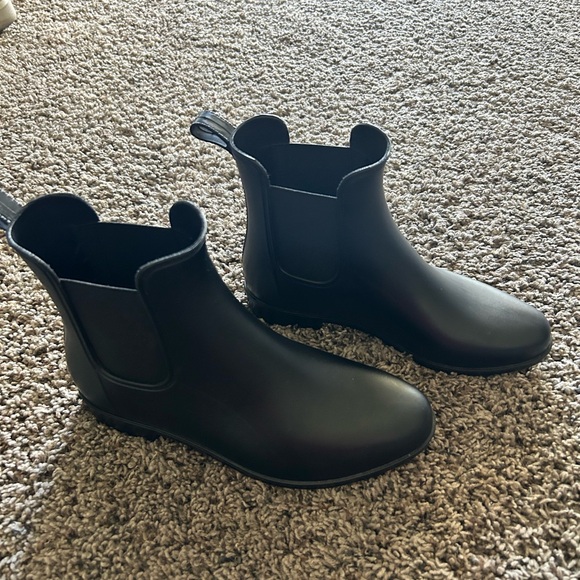 a new day Black Ankle Boots - Picture 2 of 5